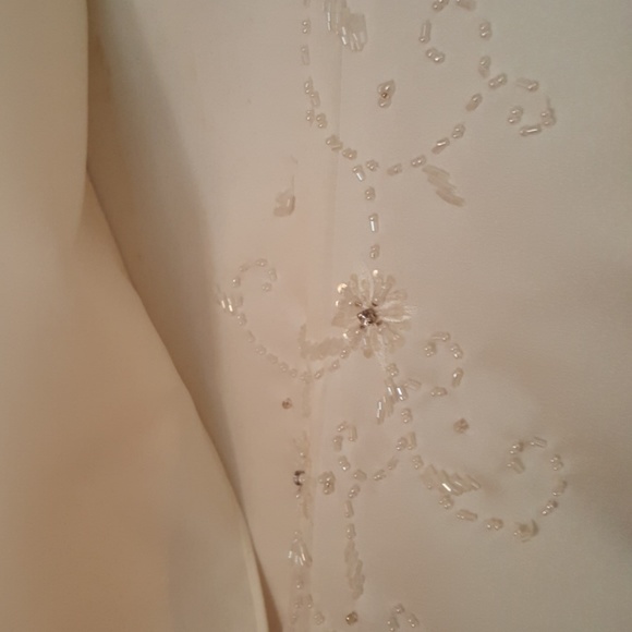 🏆🎀HOST PICK🎀🏆 Alexia Designs Gown w/Wrap - Picture 2 of 6